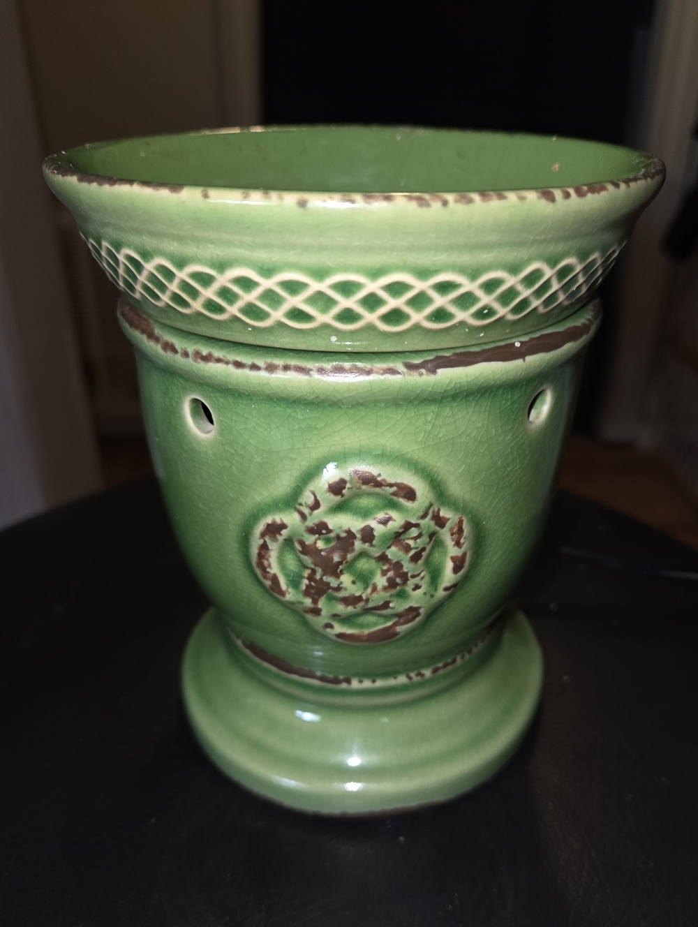 Full Size Celtic Love Knot Scentsy Warmer Retired Design